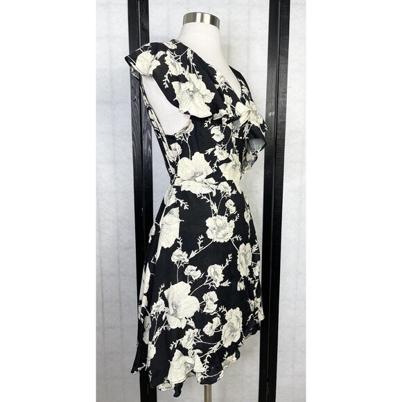 Free People Synthetic French Quarter Wrap Dress. Size: M - Picture 2 of 7